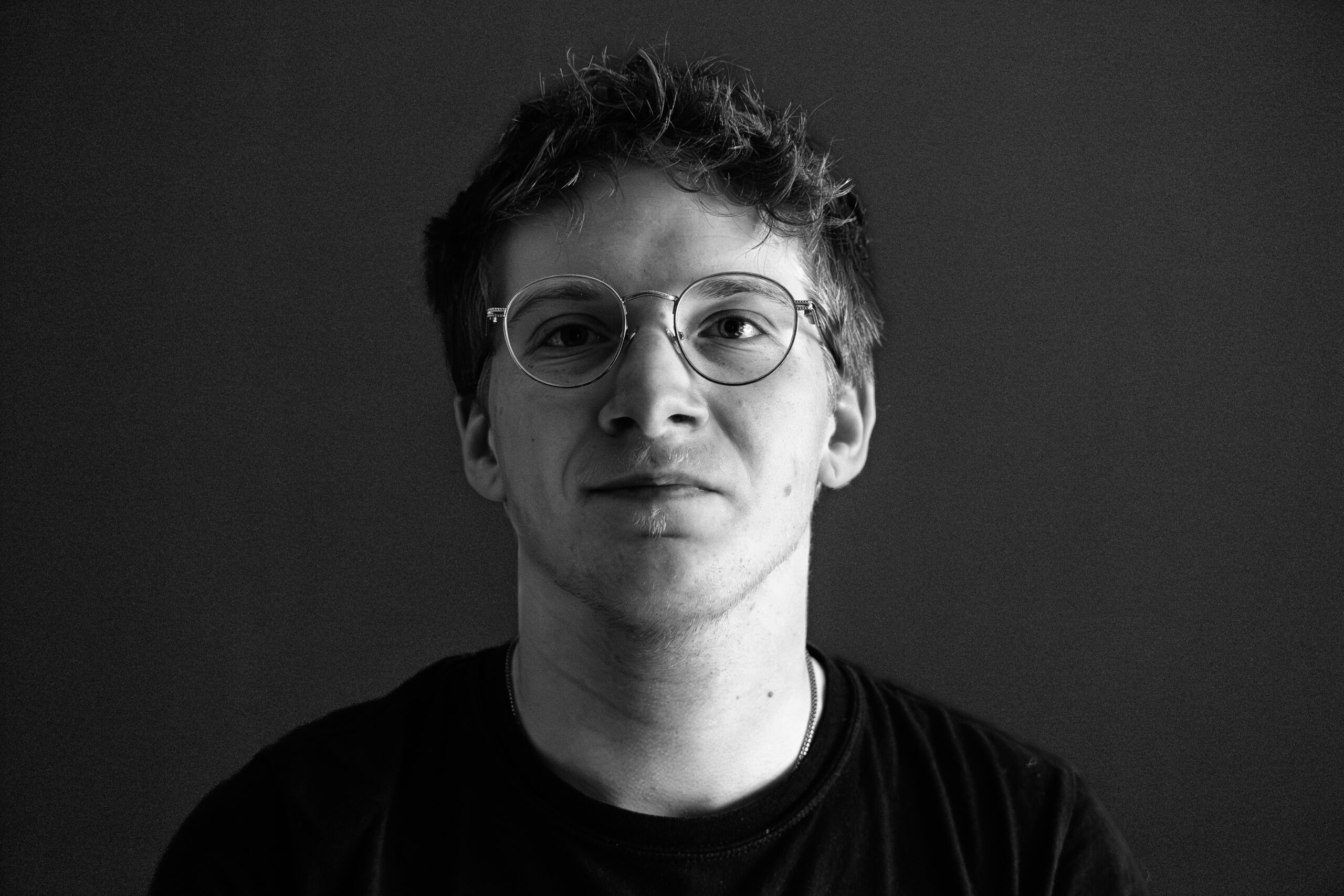 Frontal Foto von Jakob Raus